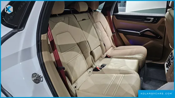PORSCHE CAYENNE 3.0 COUPE PLATINUM EDITION