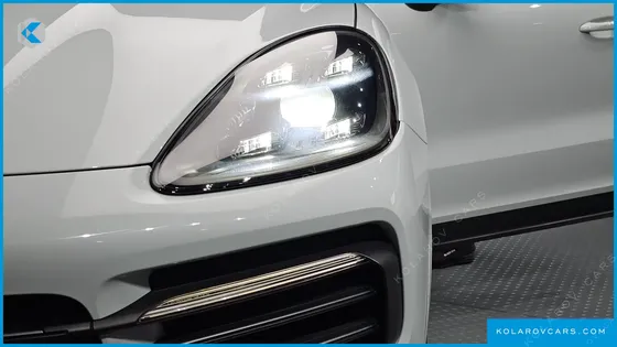 PORSCHE CAYENNE 3.0 COUPE PLATINUM EDITION