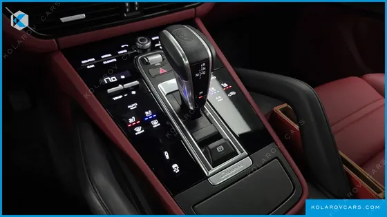 PORSCHE CAYENNE 3.0 COUPE PLATINUM EDITION