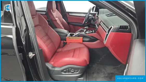PORSCHE CAYENNE 3.0 COUPE PLATINUM EDITION