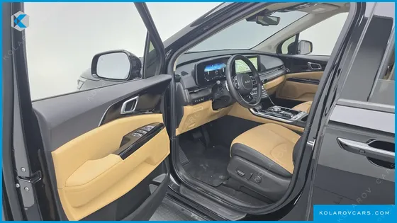 KIA CARNIVAL GASOLINE 9-SEATER NOBLESSE