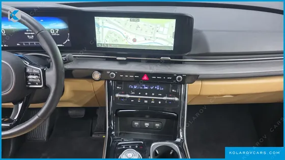 KIA CARNIVAL GASOLINE 9-SEATER NOBLESSE