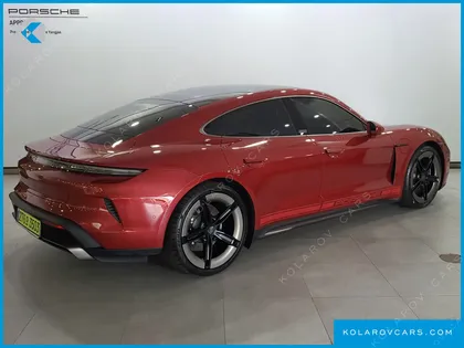 PORSCHE TAYCAN TURBO
