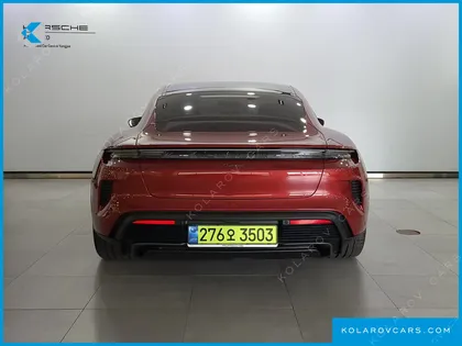 PORSCHE TAYCAN TURBO