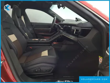 PORSCHE TAYCAN TURBO