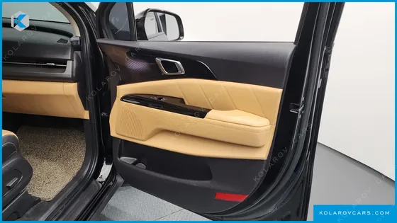 KIA CARNIVAL 7-SEATER SIGNATURE