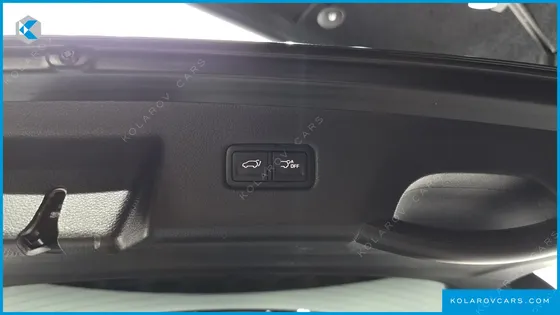 KIA CARNIVAL 7-SEATER SIGNATURE