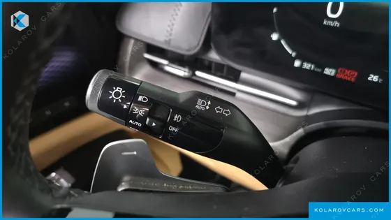 KIA CARNIVAL 7-SEATER SIGNATURE