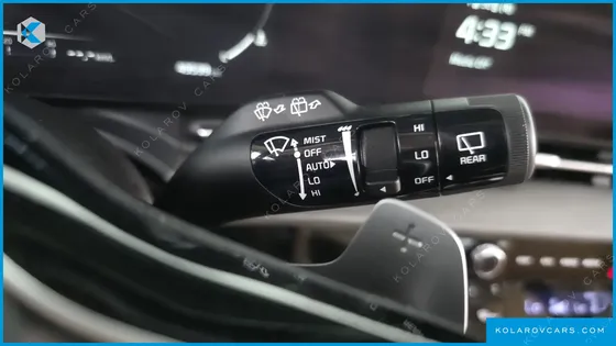 KIA CARNIVAL 7-SEATER SIGNATURE
