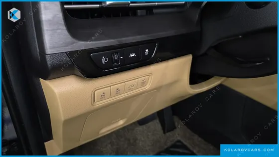 KIA CARNIVAL 7-SEATER SIGNATURE