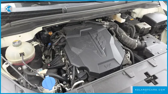 KIA CARNIVAL GASOLINE 9-SEATER SIGNATURE