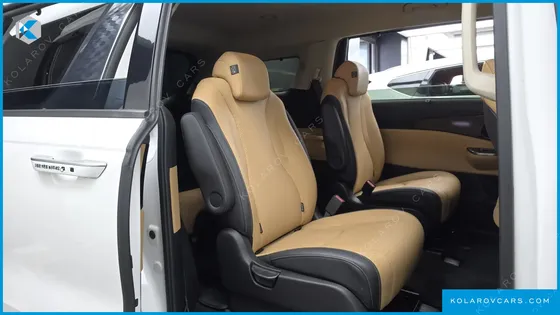 KIA CARNIVAL GASOLINE 9-SEATER SIGNATURE