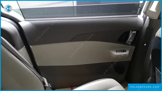 KIA CARNIVAL 7-SEATER NOBLESSE