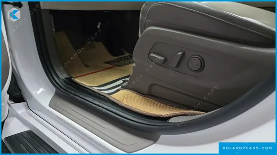 KIA CARNIVAL 7-SEATER NOBLESSE