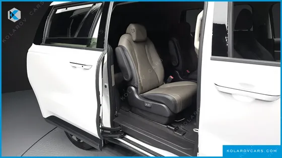 KIA CARNIVAL HEV 9SEATER SIGNATURE