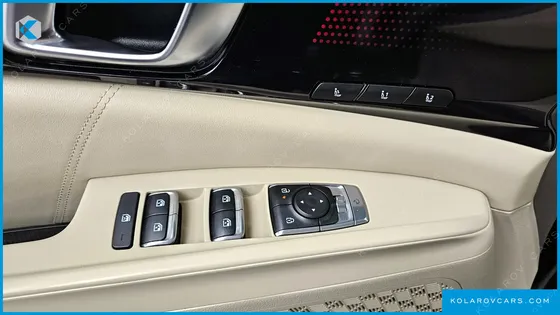 KIA CARNIVAL 9-SEATER SIGNATURE