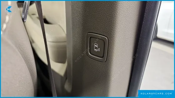 KIA CARNIVAL 9-SEATER SIGNATURE