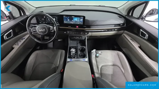 KIA CARNIVAL GASOLINE 9-SEATER SIGNATURE