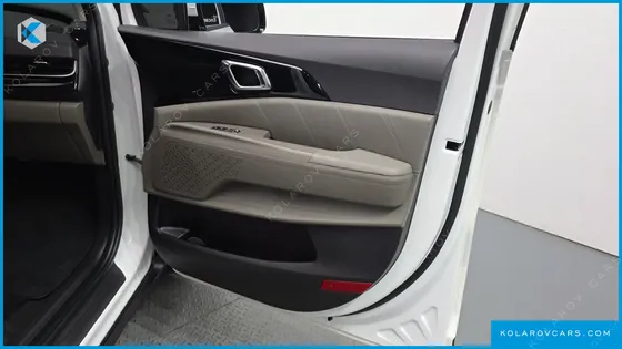 KIA CARNIVAL GASOLINE 9-SEATER SIGNATURE