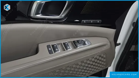 KIA CARNIVAL GASOLINE 9-SEATER SIGNATURE