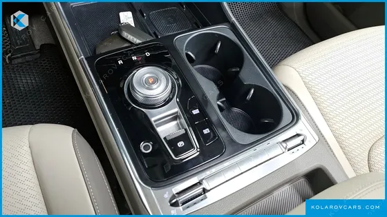 KIA CARNIVAL 9-SEATER SIGNATURE