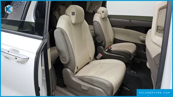 KIA CARNIVAL 9-SEATER SIGNATURE