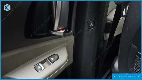 KIA CARNIVAL HEV 9SEATER NOBLESS