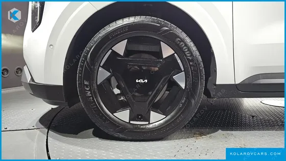 KIA CARNIVAL HEV 9 SEATER PRESTIGE