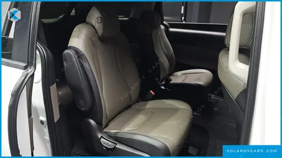 KIA CARNIVAL HEV 9 SEATER PRESTIGE