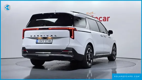 KIA CARNIVAL 9-SEATER SIGNATURE
