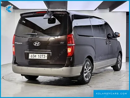 HYUNDAI STAREX WHEEL CHAIR LIFT
