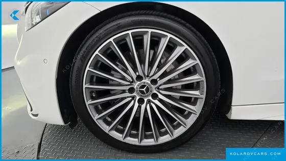 MERCEDES C-CLASS C300 4MATIC AMG LINE