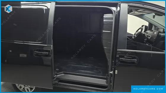 HYUNDAI STARIA CARGO 3-SEATER