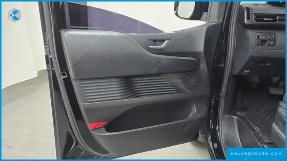 HYUNDAI STARIA CARGO 3-SEATER