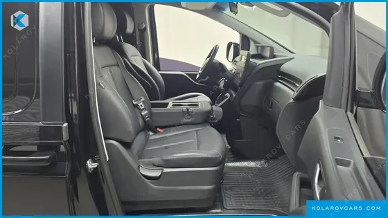 HYUNDAI STARIA CARGO 3-SEATER