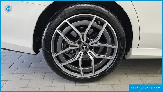 MERCEDES E-CLASS E220D 4MATIC AMG LINE