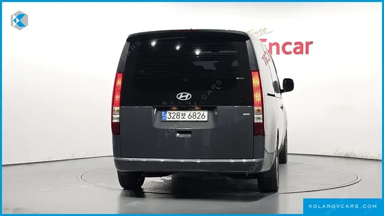 HYUNDAI STARIA 4WD TOURER 9-SEATER
