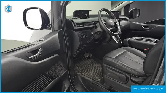 HYUNDAI STARIA 4WD TOURER 9-SEATER