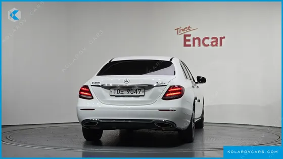 MERCEDES E-CLASS E300 4MATIC AVNATGARDE