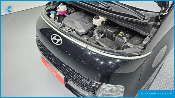 HYUNDAI STARIA 4WD TOURER 9-SEATER