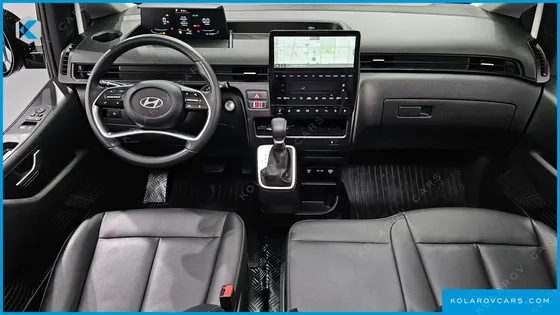 HYUNDAI STARIA 4WD TOURER 9-SEATER