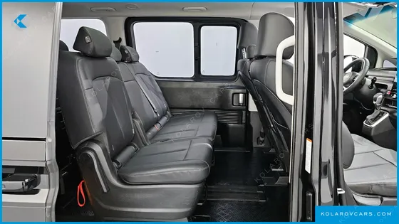 HYUNDAI STARIA 4WD TOURER 9-SEATER