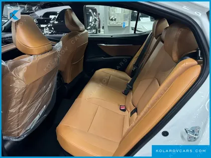 TOYOTA CAMRY 2.5 XLE PREMIUM HYBRID