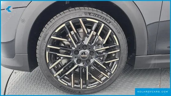 MINI COOPER FAVOURED