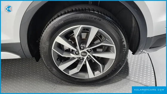 AUDI Q5 45 TFSI QUATTRO