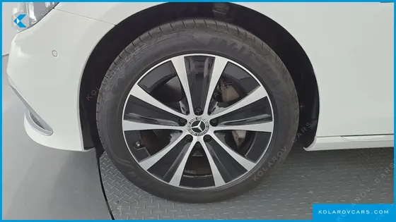 MERCEDES E-CLASS E300E 4MATIC EXCLUSIVE