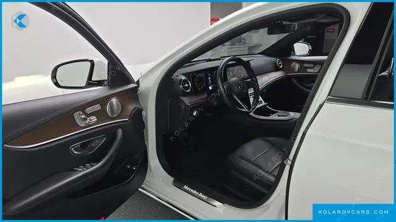 MERCEDES E-CLASS E300E 4MATIC EXCLUSIVE