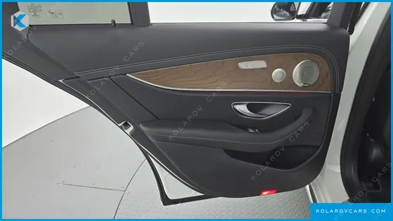 MERCEDES E-CLASS E300E 4MATIC EXCLUSIVE