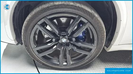 BMW X5M 4.4