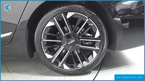 KIA K8 2.5 GASOLINE 2WD